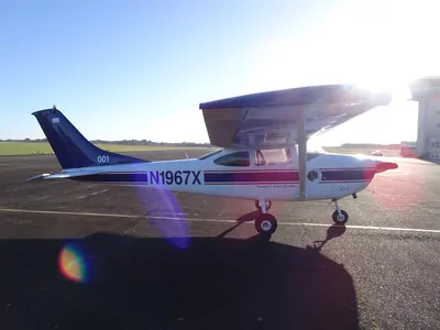 Cessna 182H photo 08