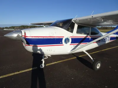 Cessna 182H photo 09