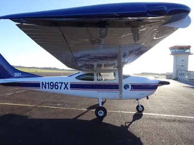 Cessna 182H photo 19