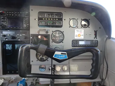 Cessna 182H photo 24
