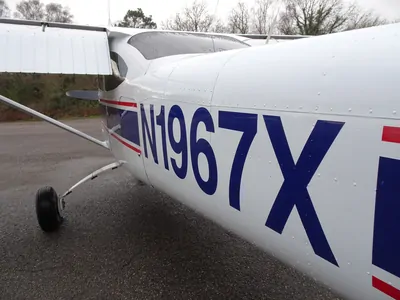 Cessna 182H photo 52